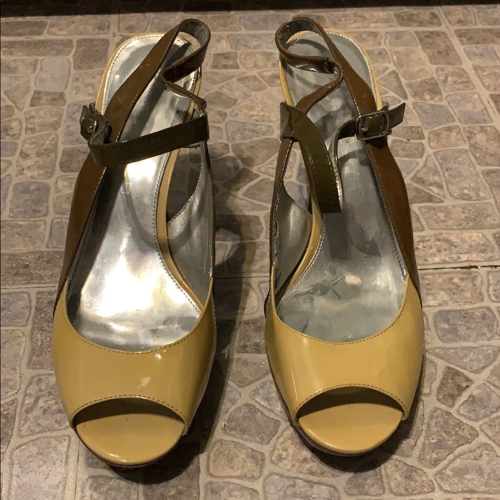 Platform sandals - Picture 2 of 4